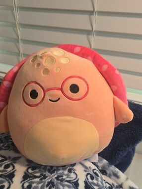 Plush Squishmallow-Inspired Soft Bird Toy in Peach and Pink